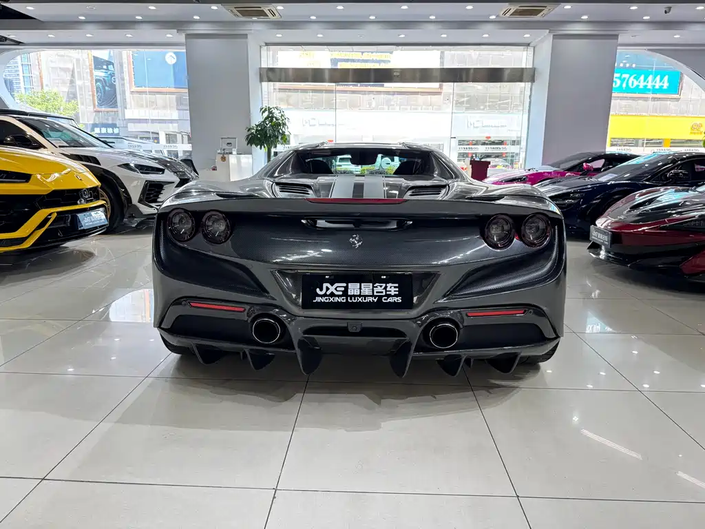 Ferrari F8 2022 — фото 8
