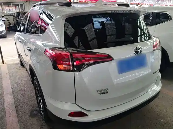 Toyota RAV4 2016