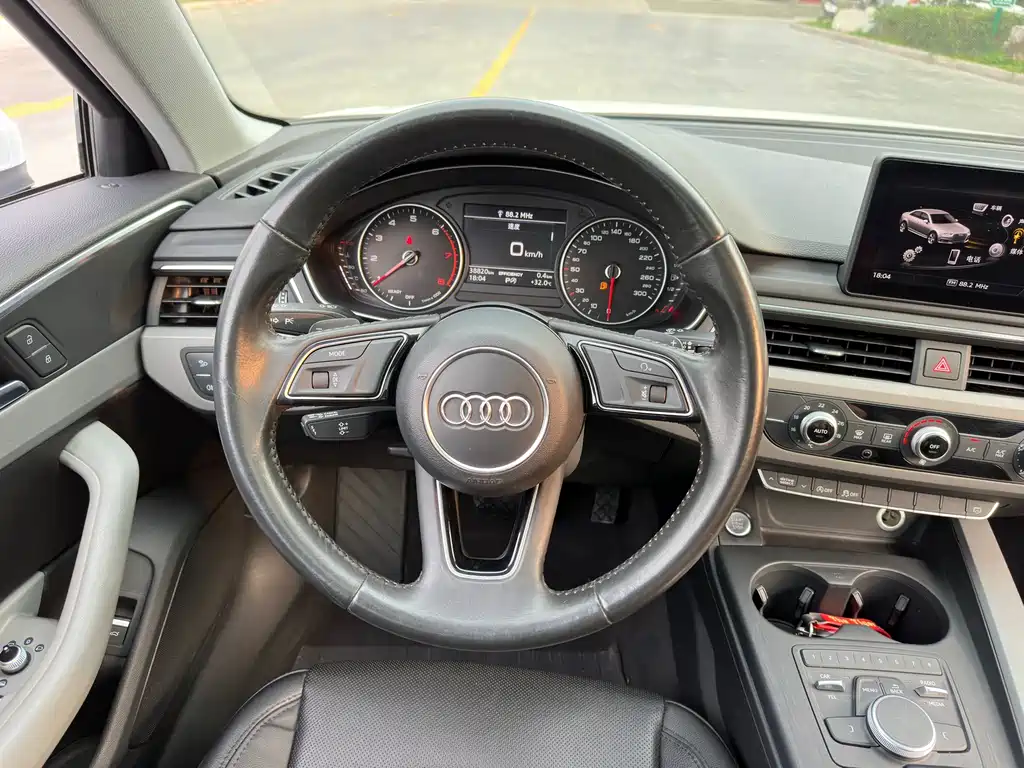 Audi A4L 2017 — фото 17
