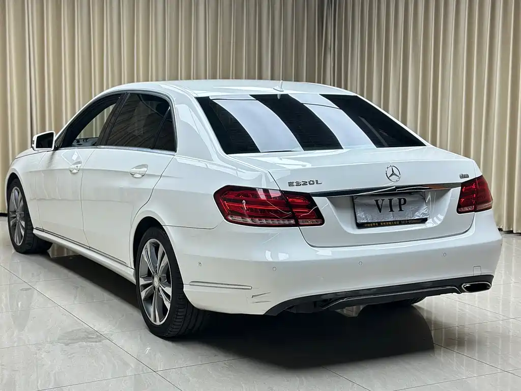 Mercedes-Benz E-Class 2015 — фото 21
