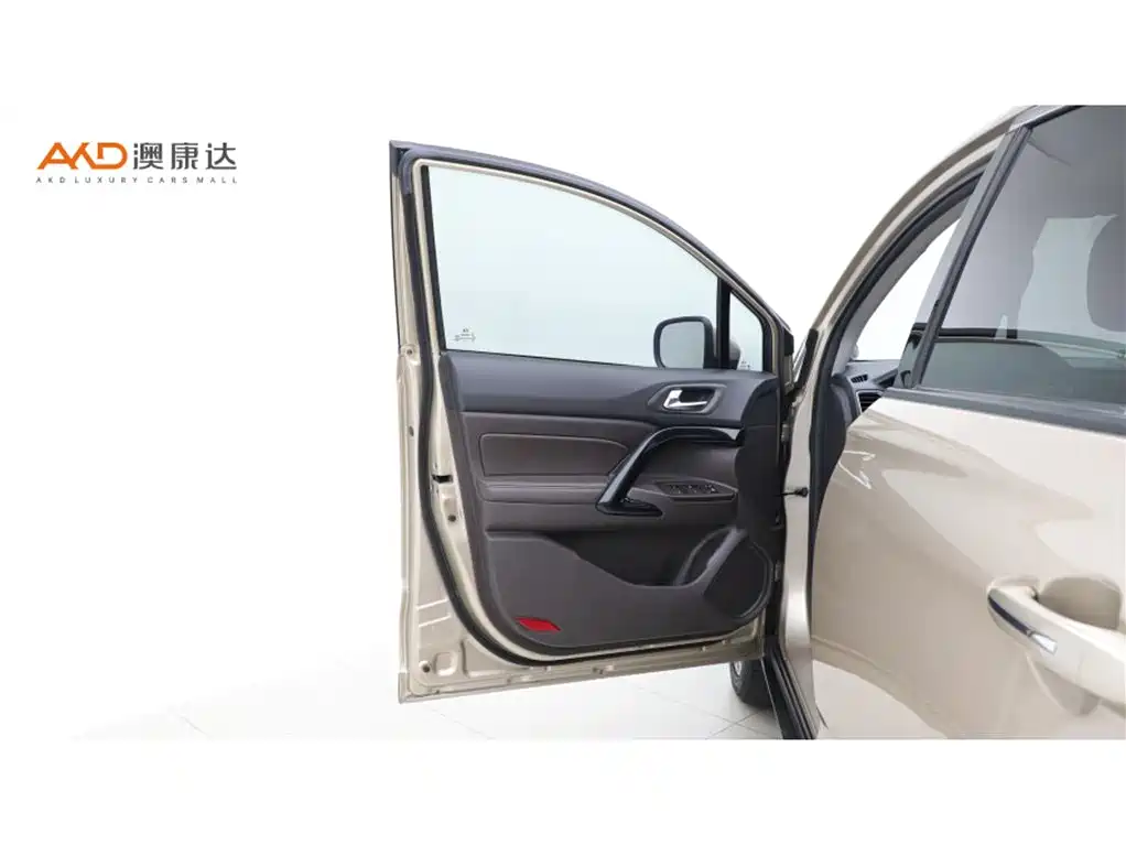 GAC Trumpchi GS4 2016 — фото 10