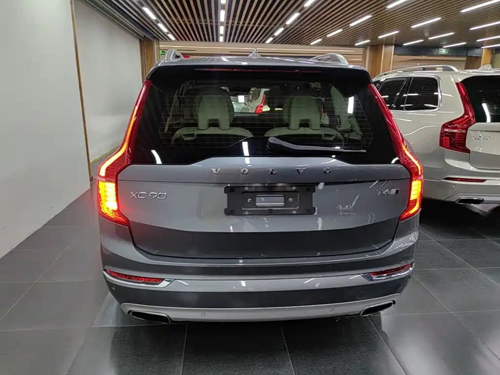 Volvo XC90 2017 — фото 6