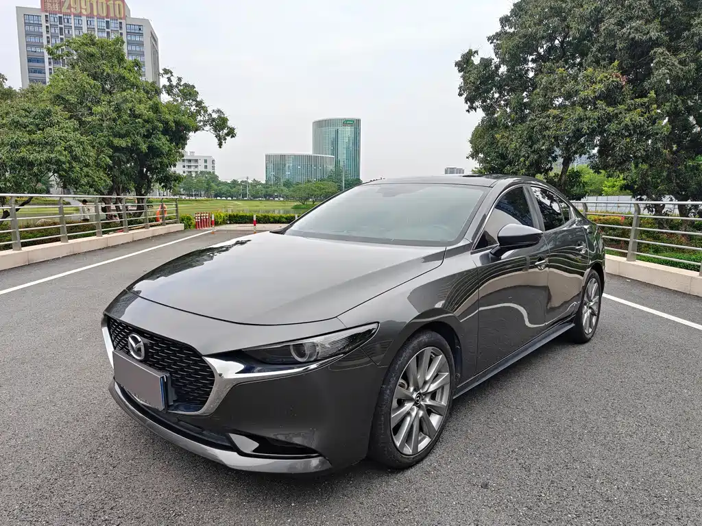 Mazda 3 Axela 2021 — фото 1