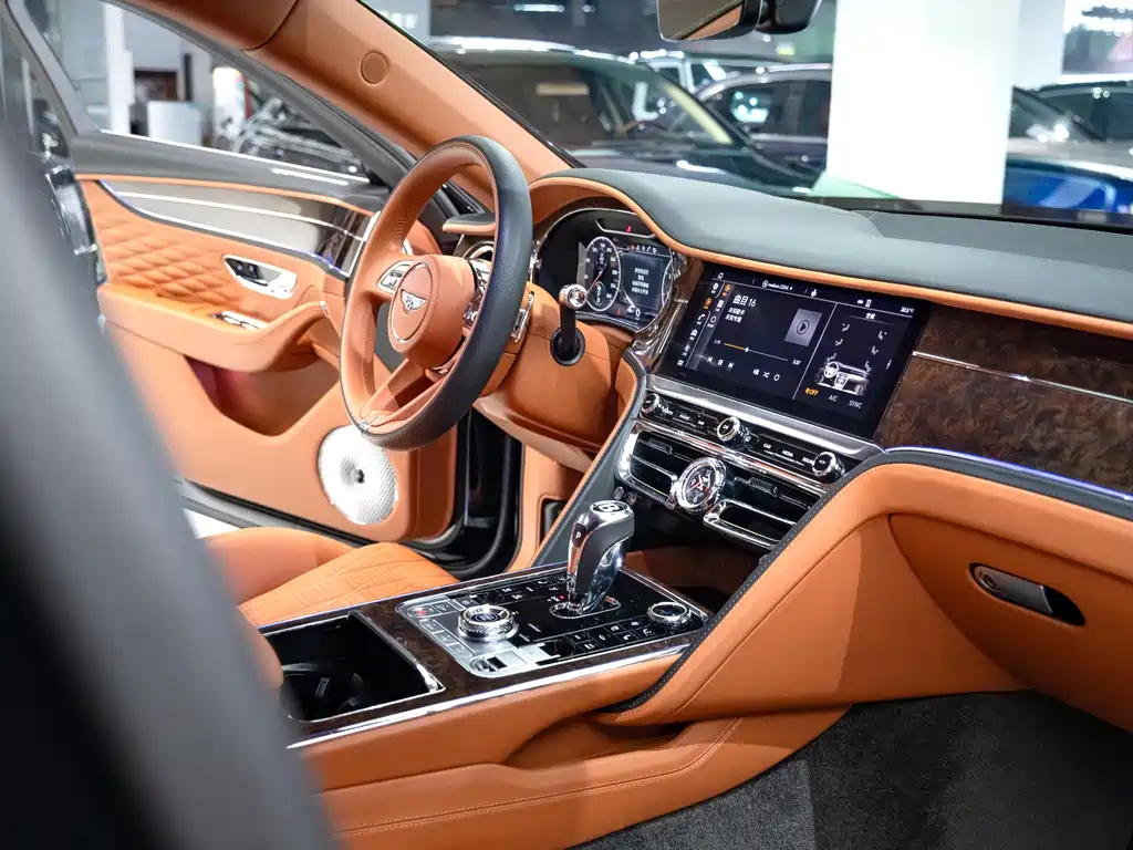 Bentley Flying Spur 2022 — фото 9