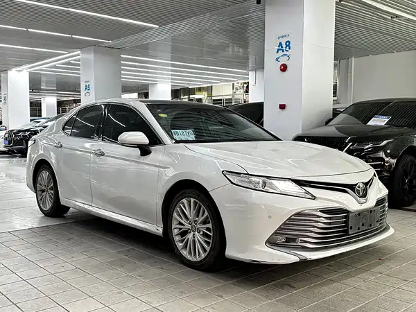 Toyota Camry 2019