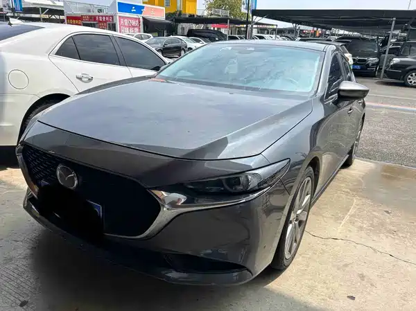 Mazda 3 Axela 2022