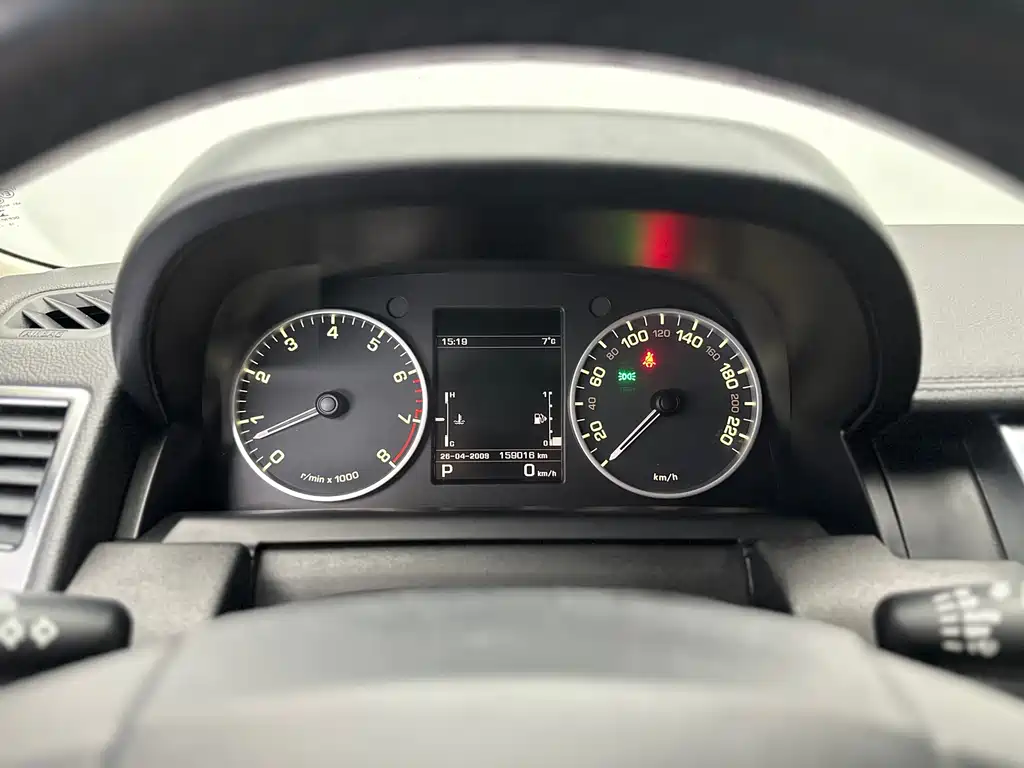 Land Rover Sport 2012 — фото 24