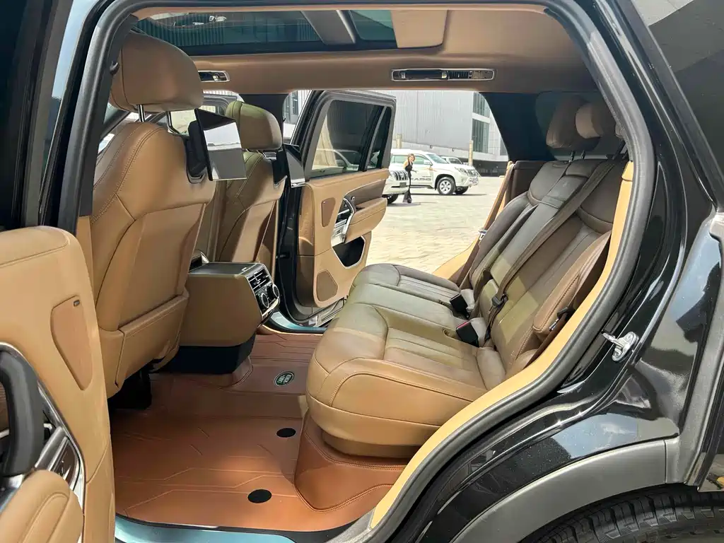 Land Rover Range Rover 2025 — фото 12