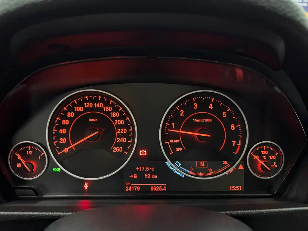 BMW 3 Series 2016 — фото 11