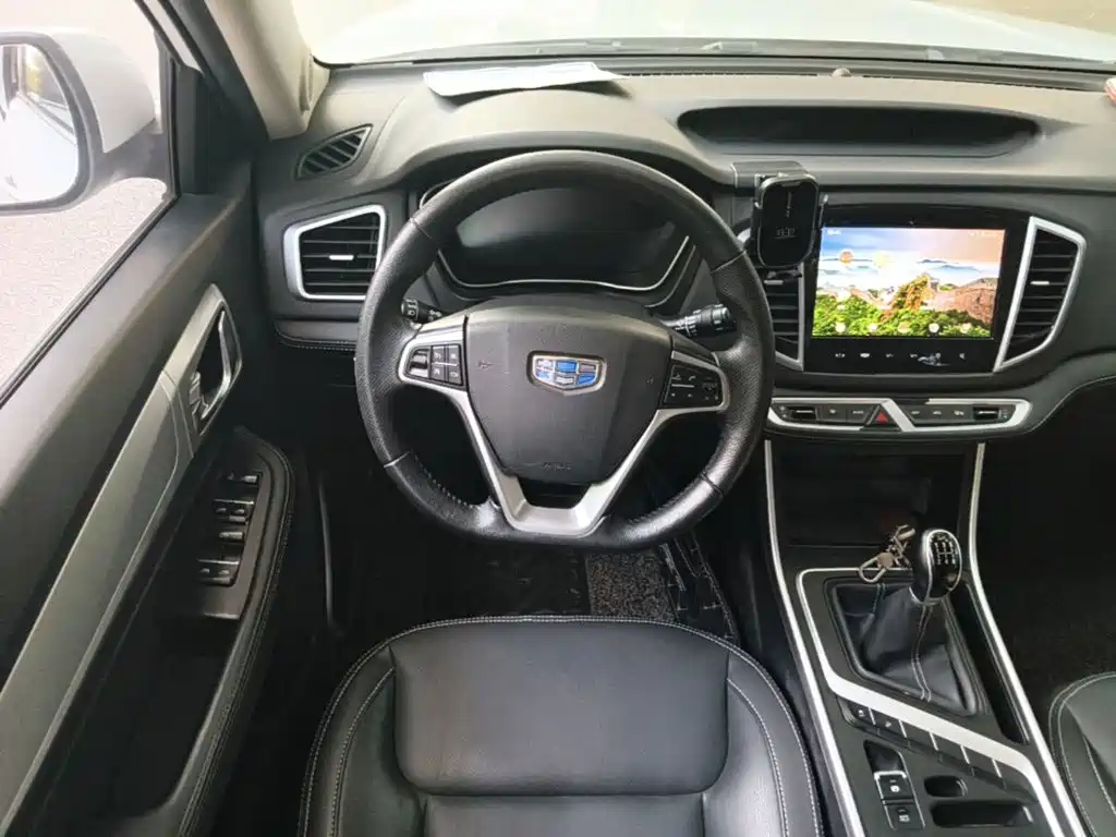 Geely Vision X6 2019 — фото 11