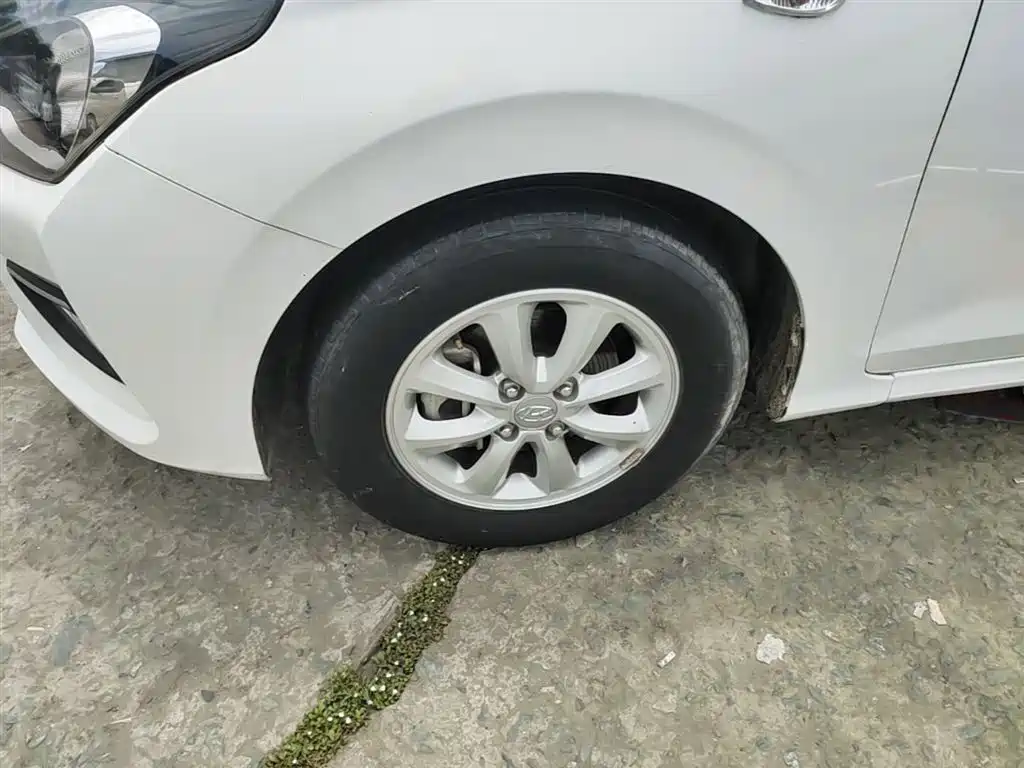 Hyundai Verna 2019 — фото 23