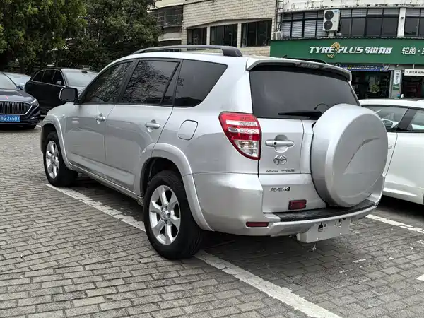 Toyota RAV4 2009