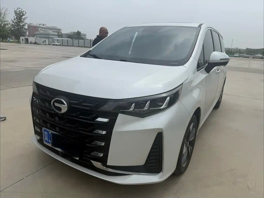 GAC Trumpchi M6 2022 — фото 1