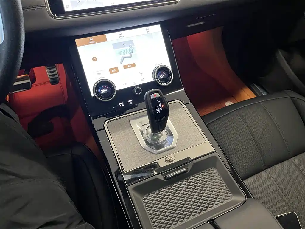 Land Rover Evoque 2023 — фото 14