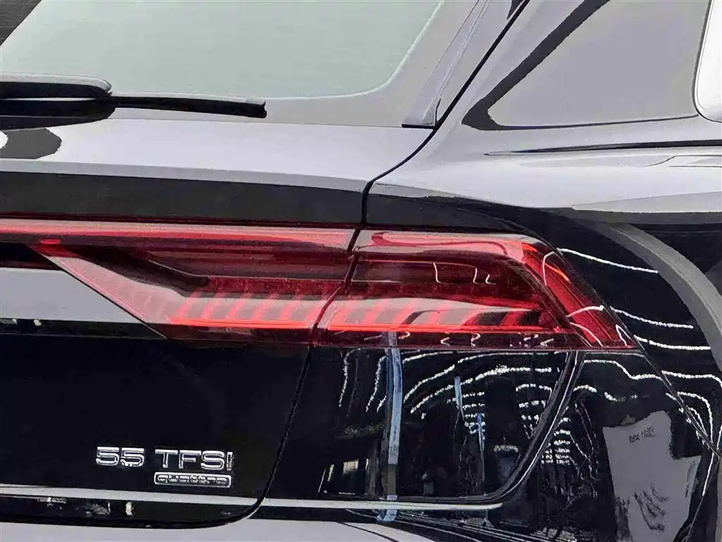 Audi Q8 2020 — фото 15