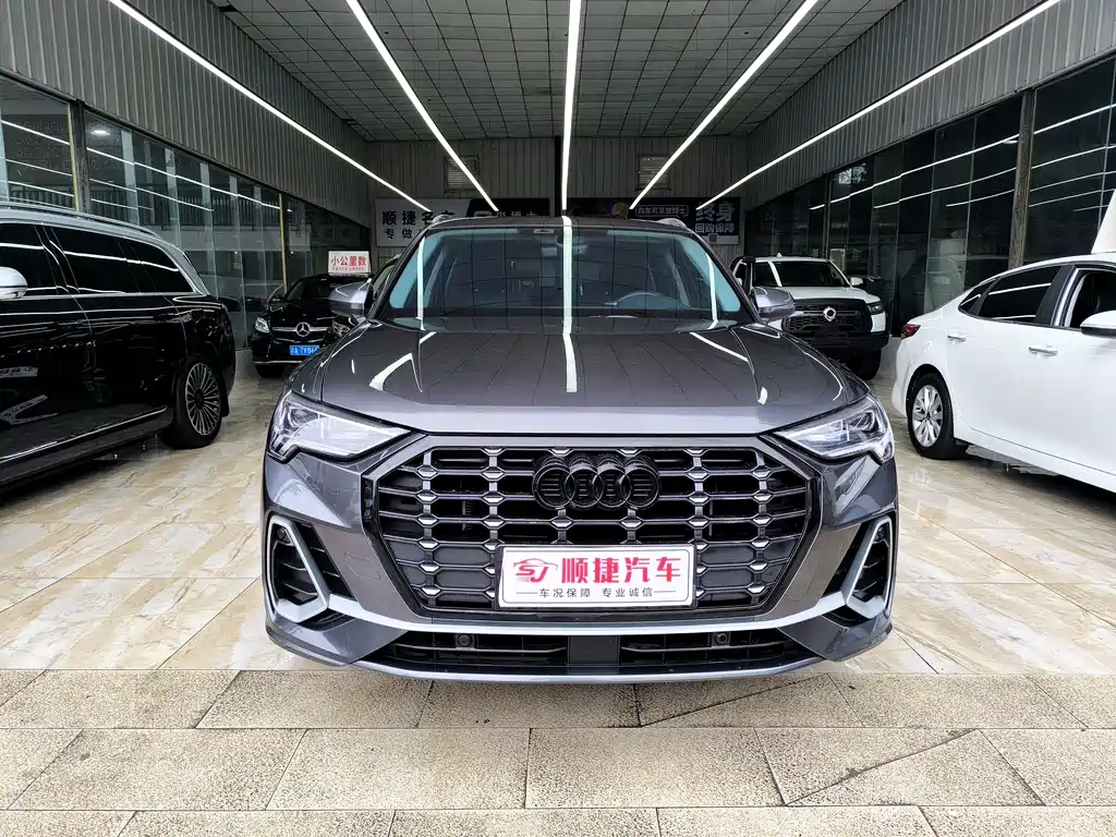 Audi Q3 2023 — фото 2