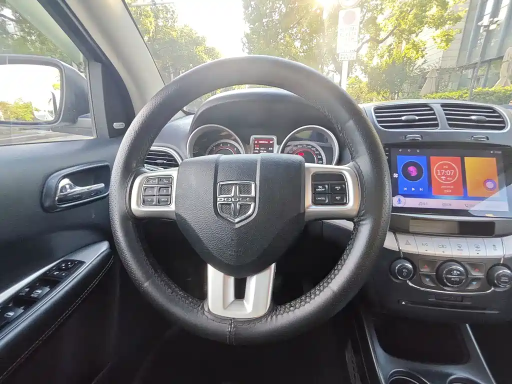 Dodge Coolwei 2015 — фото 15