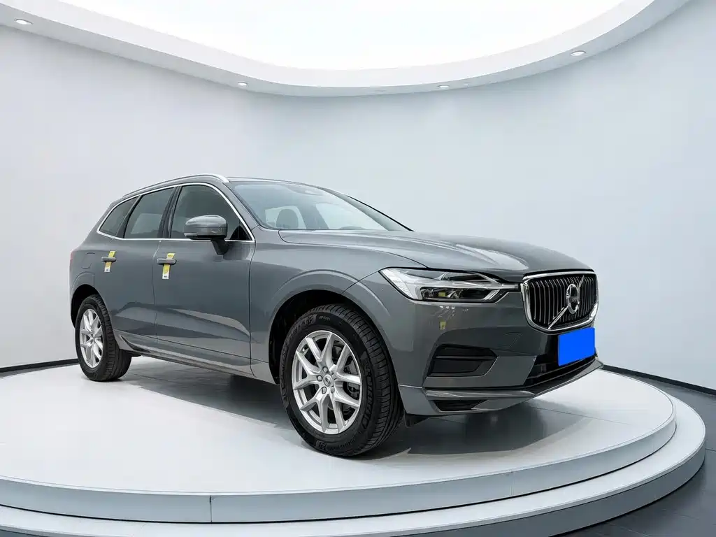 Volvo XC60 2018 — фото 3