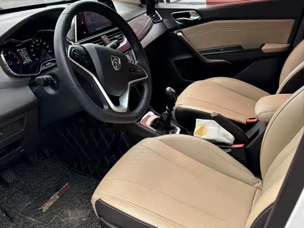 Baojun 310 2017