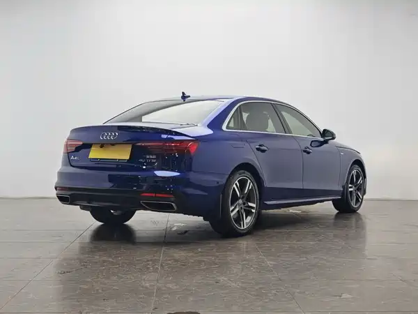 Audi A4L 2021