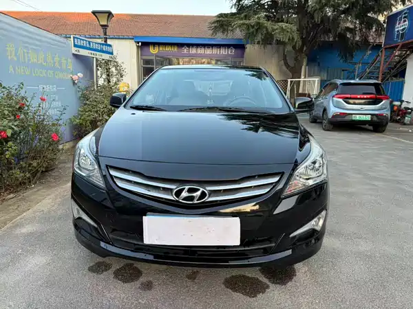 Hyundai Accent 2014