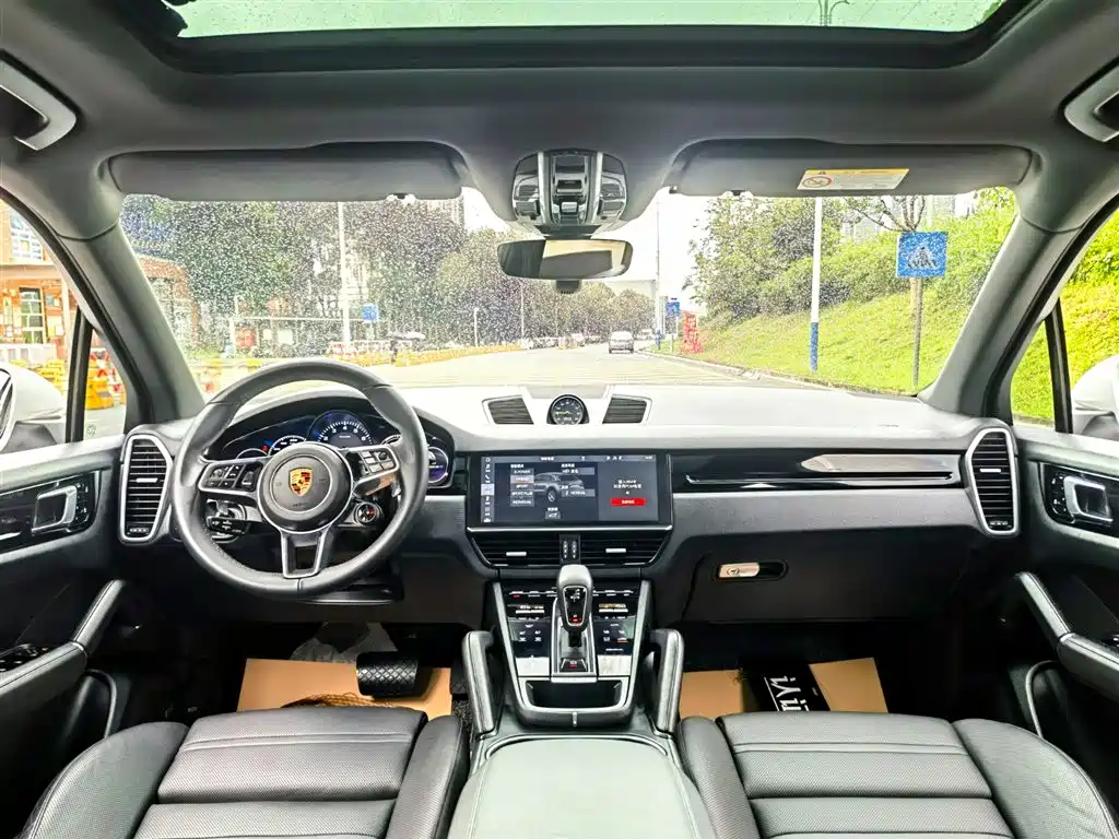 Porsche Cayenne Hybrid 2019 — фото 8