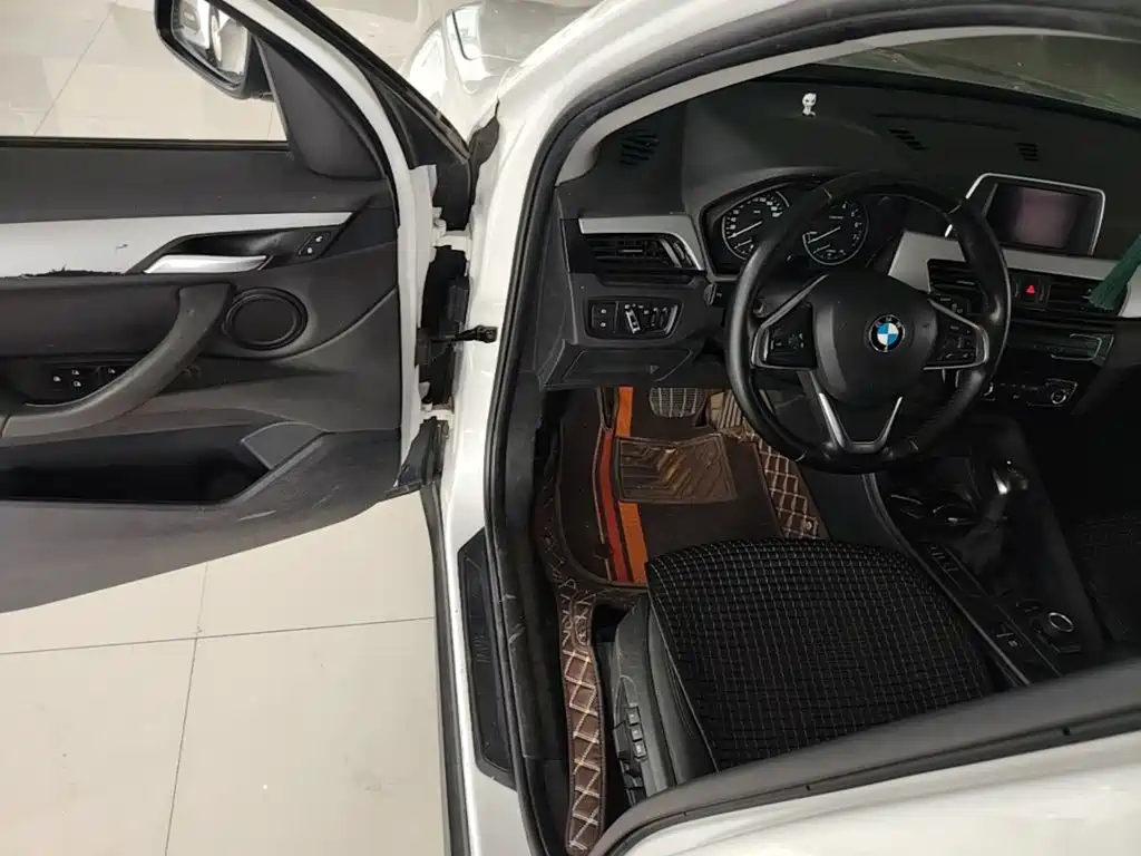 BMW X1 2017 — фото 16