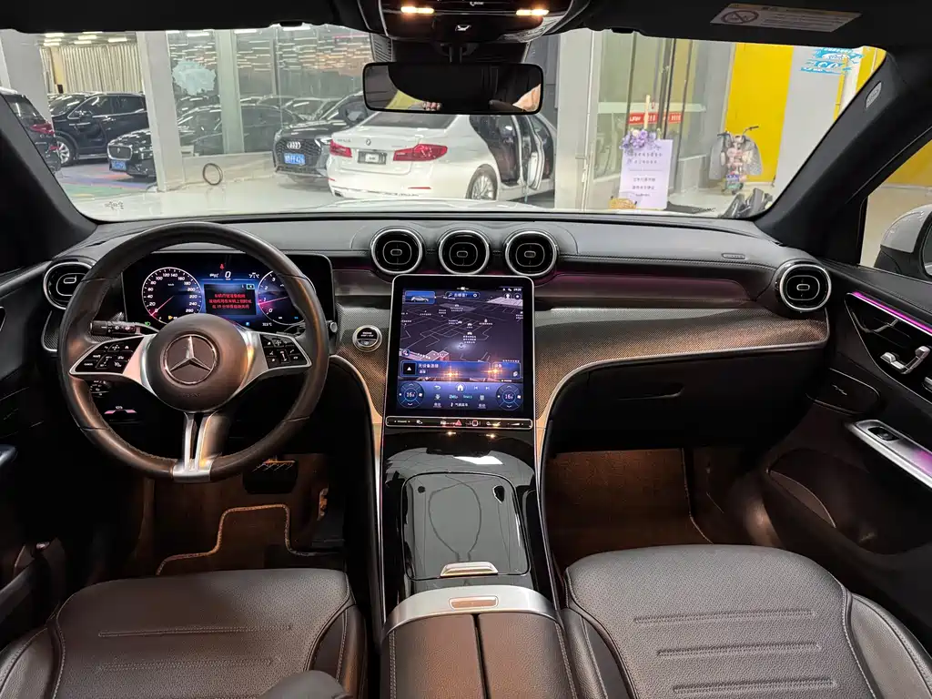 Mercedes-Benz GLC 2023