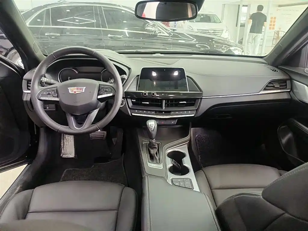 Cadillac CT4 2021 — фото 10