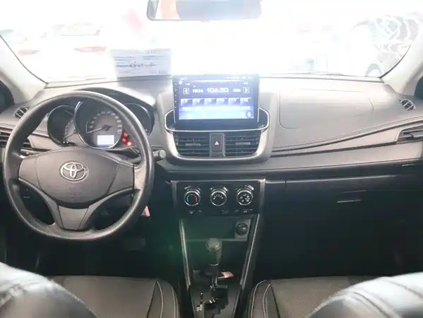 Toyota Yaris L 2020