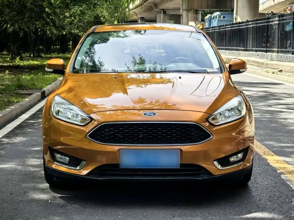 Ford Focus 2016 — фото 11