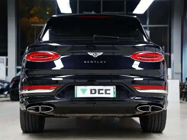 Bentley Bentayga Plug-In Hybrid 2021