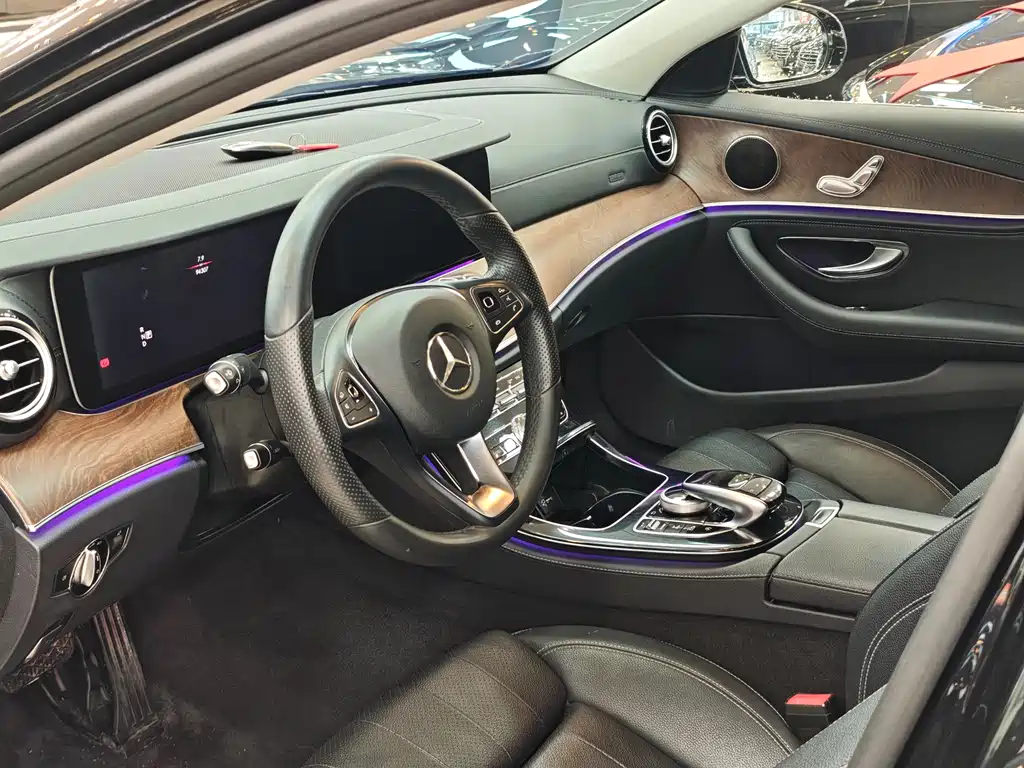 Mercedes-Benz E-Class 2017 — фото 10