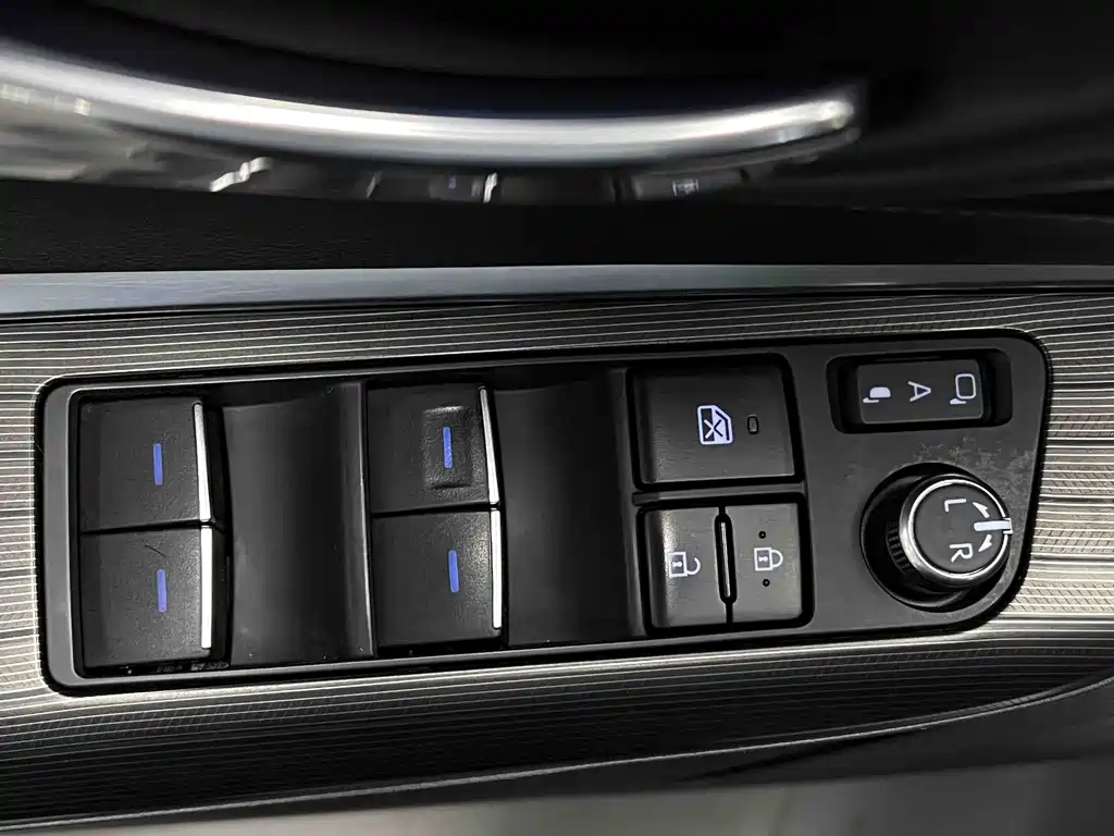 Toyota Harrier 2022 — фото 43
