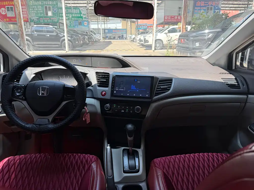 Honda Civic 2014 — фото 12