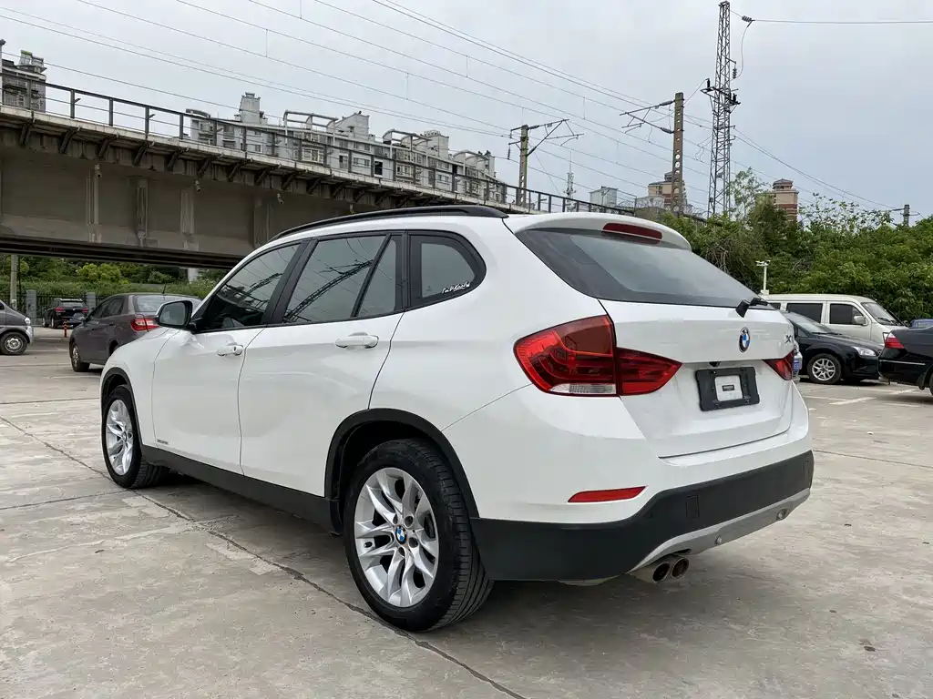 BMW X1 2016 — фото 11