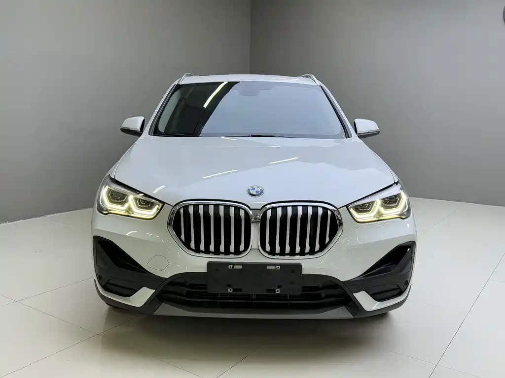 BMW X1 2022 — фото 2