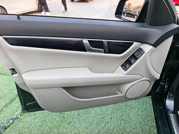 Mercedes-Benz C-Class 2013