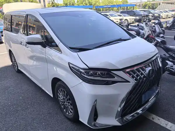 Lexus LM 2020