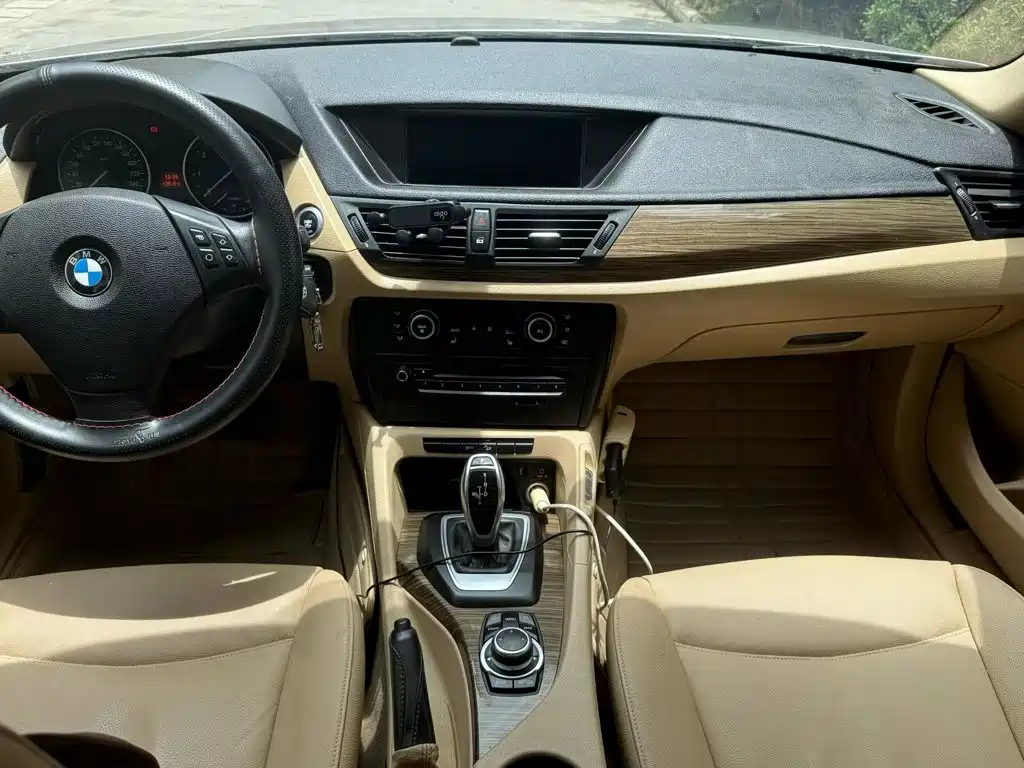 BMW X1 2012