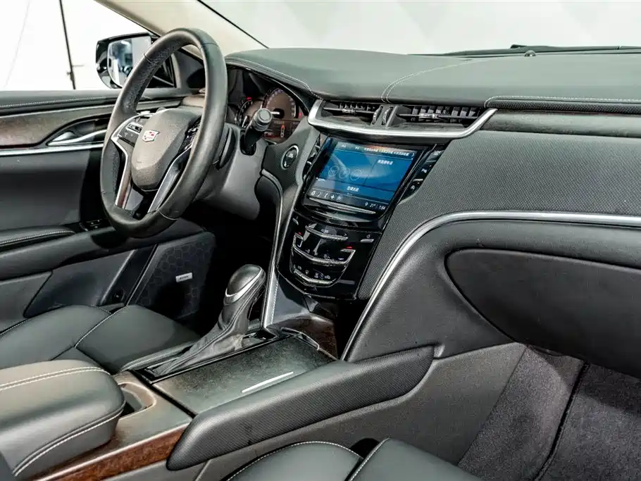 Cadillac XTS 2019 — фото 17