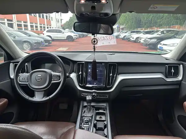 Volvo XC60 2020