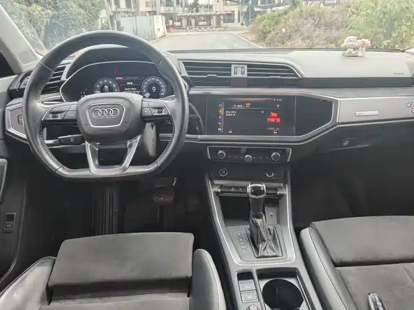 Audi Q3 2021
