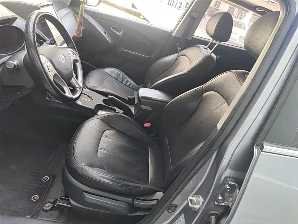 Hyundai ix35 2016 — фото 15