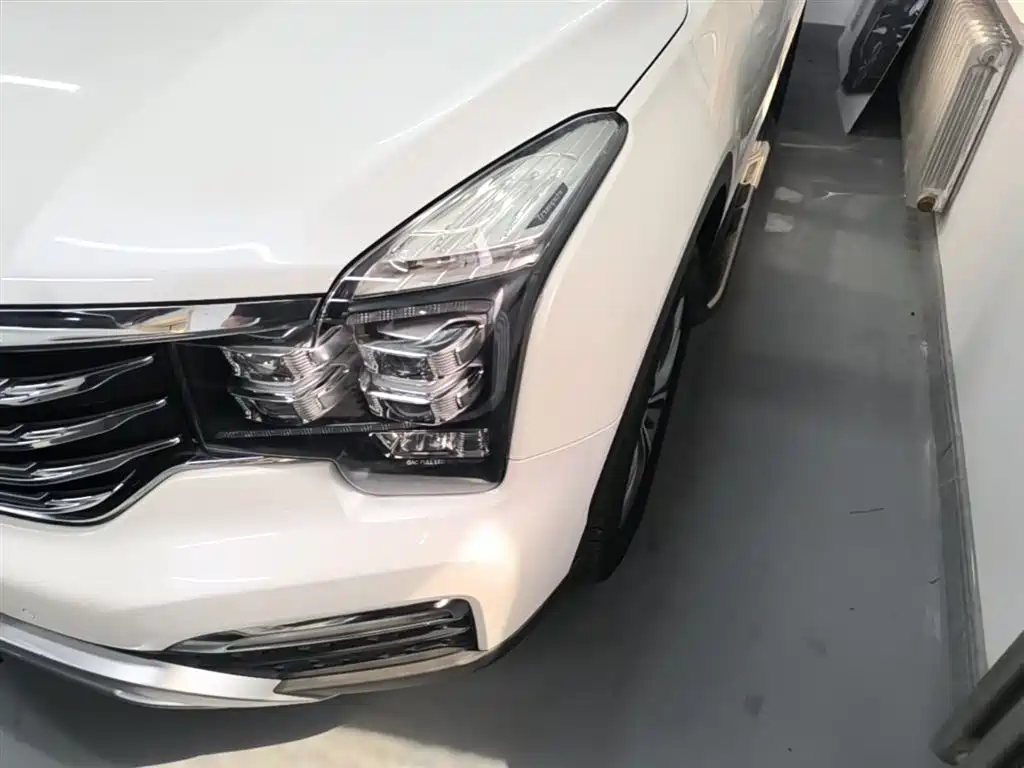 GAC Motor Trumpchi GS8 2017 — фото 24