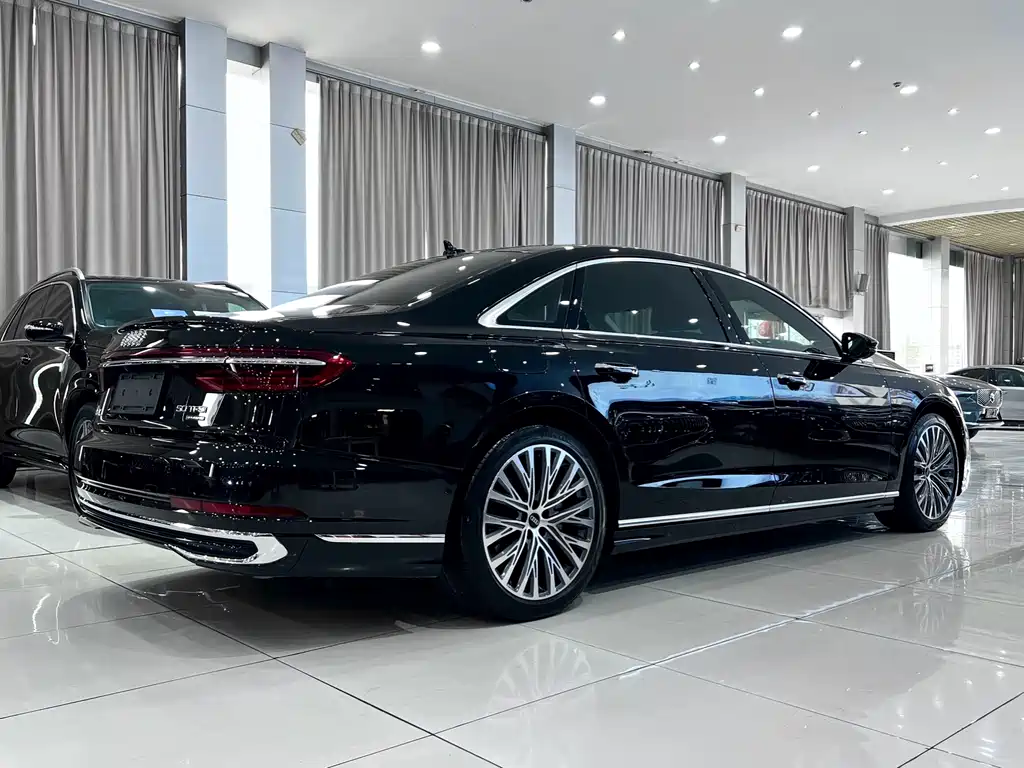 Audi A8 2024 — фото 4