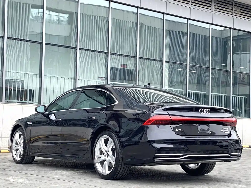 Audi A7L 2023 — фото 9