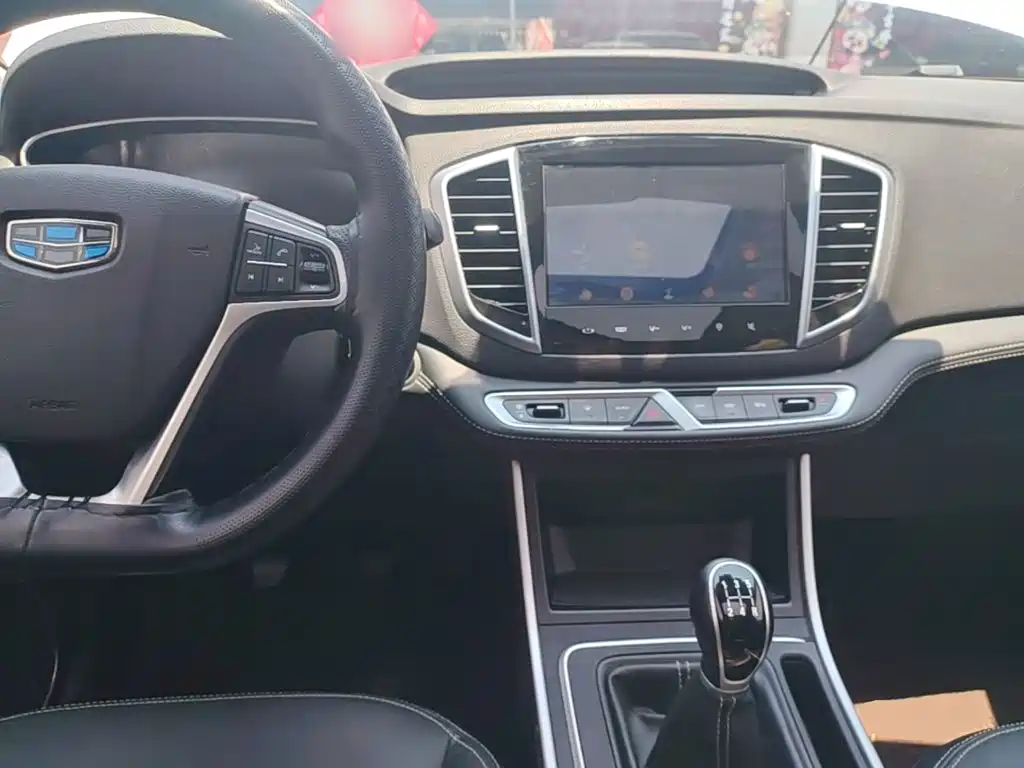 Geely Vision X6 2018 — фото 10