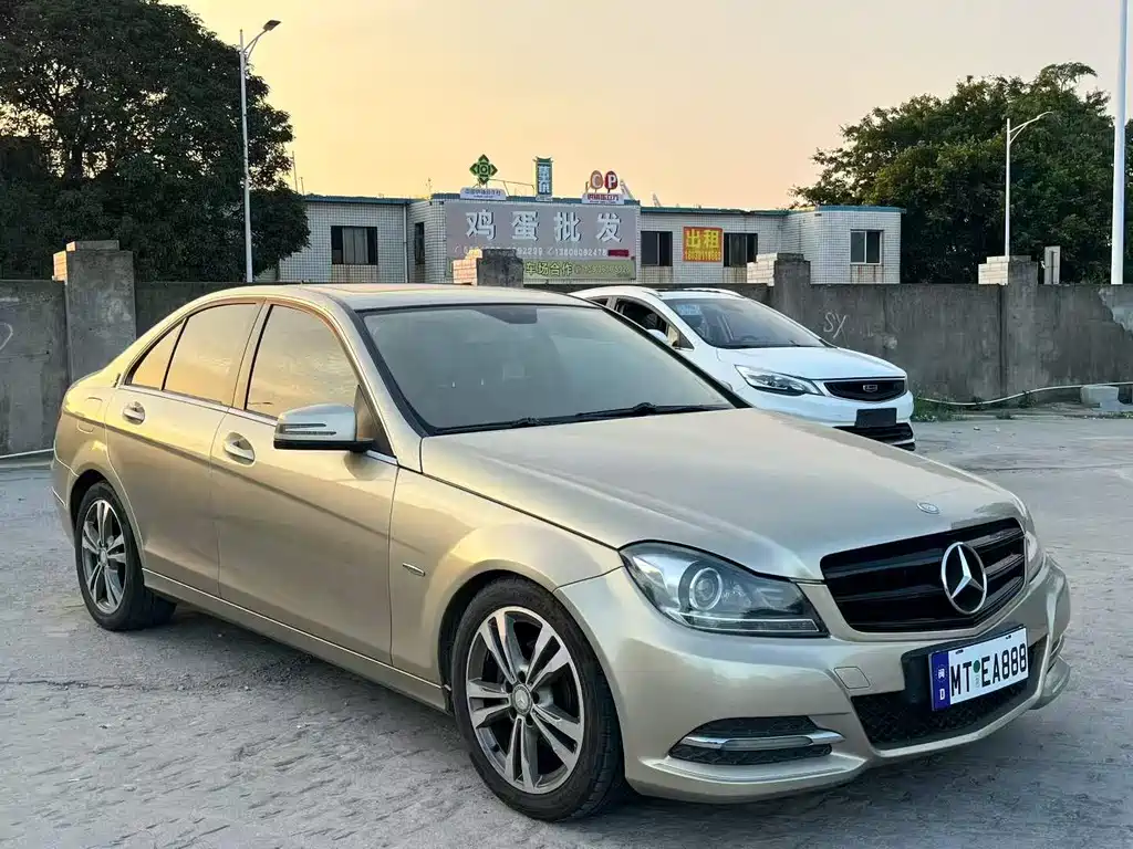 Mercedes-Benz C-Class 2011