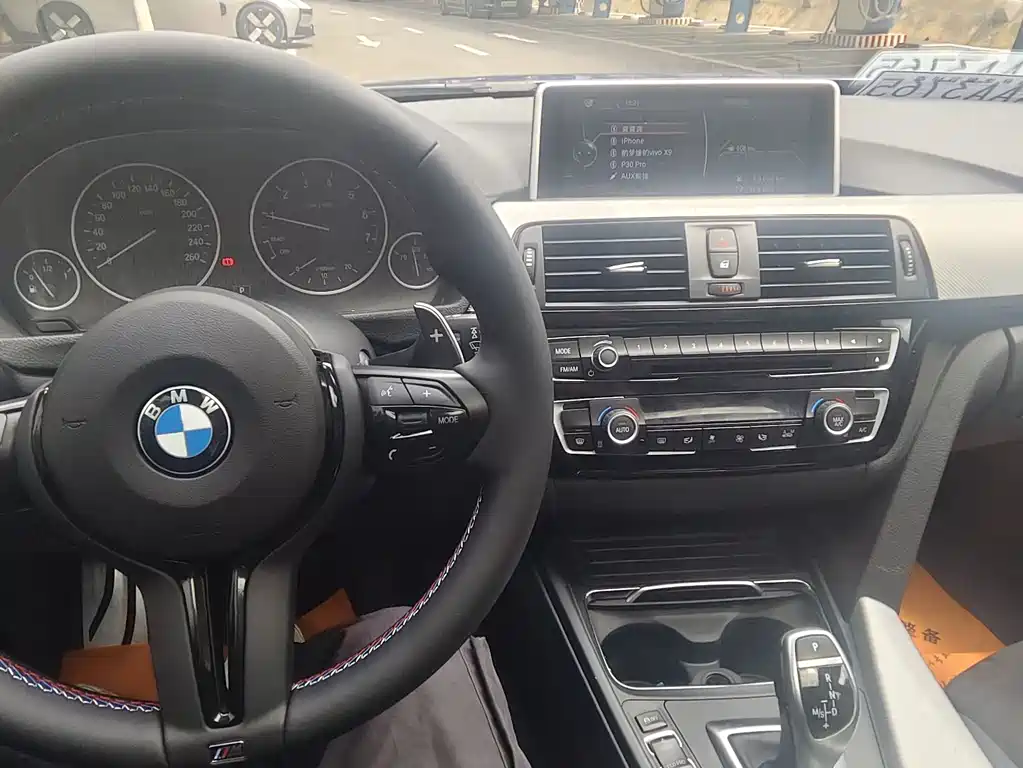 BMW 3 Series 2017 — фото 13